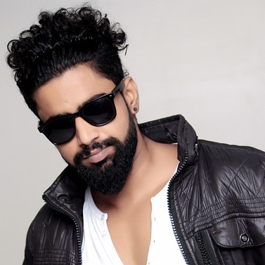 ドビーブラウンの顔写真